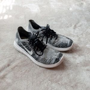 Nike Free Run Flyknit Athletic Shoes